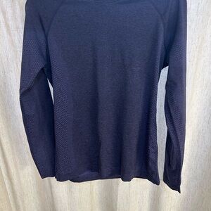 FIGS Men's Long Sleeve Shirt in Navy